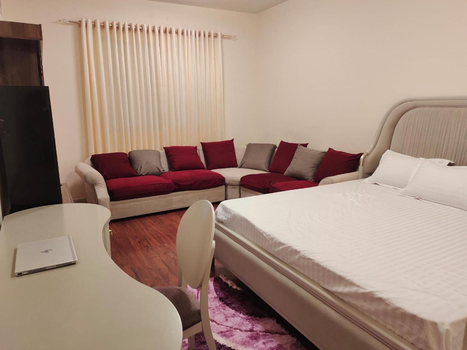 Arnim Suite - 3 Bedrooms Apartment Schardscha Exterior foto